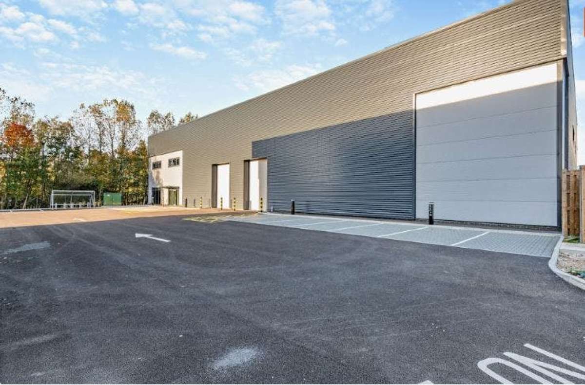 Industrial Unit in Orbital Park - photo 4