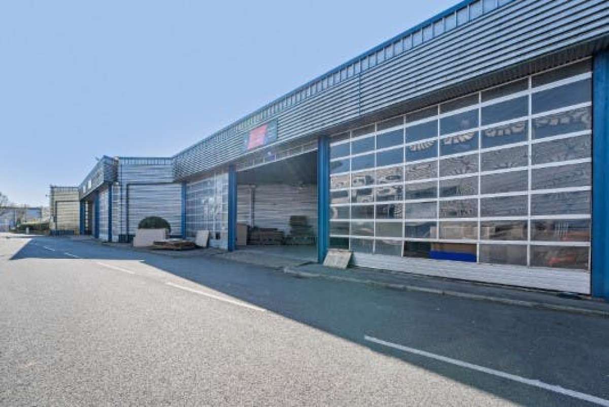 Industrial Unit in Paddock Wood - photo 2