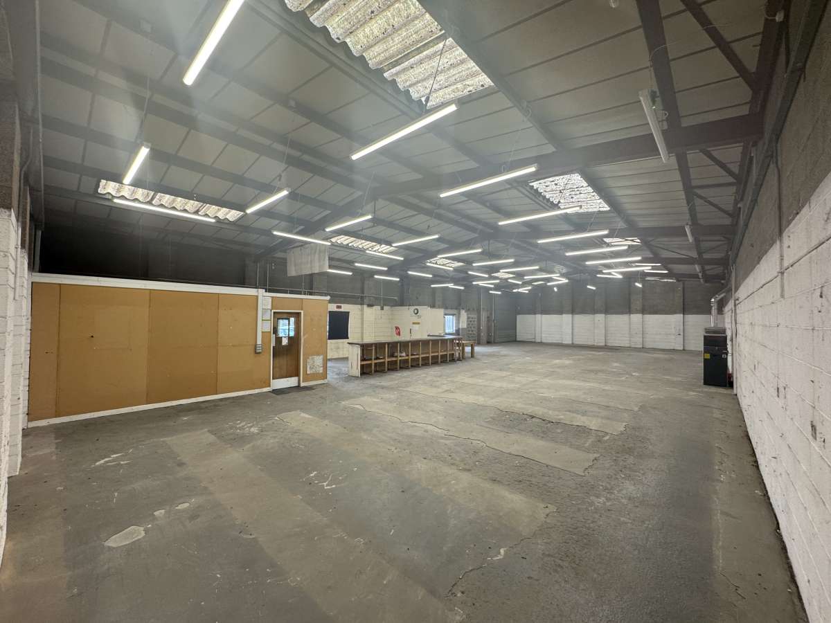 Industrial Unit in Coalville - photo 2