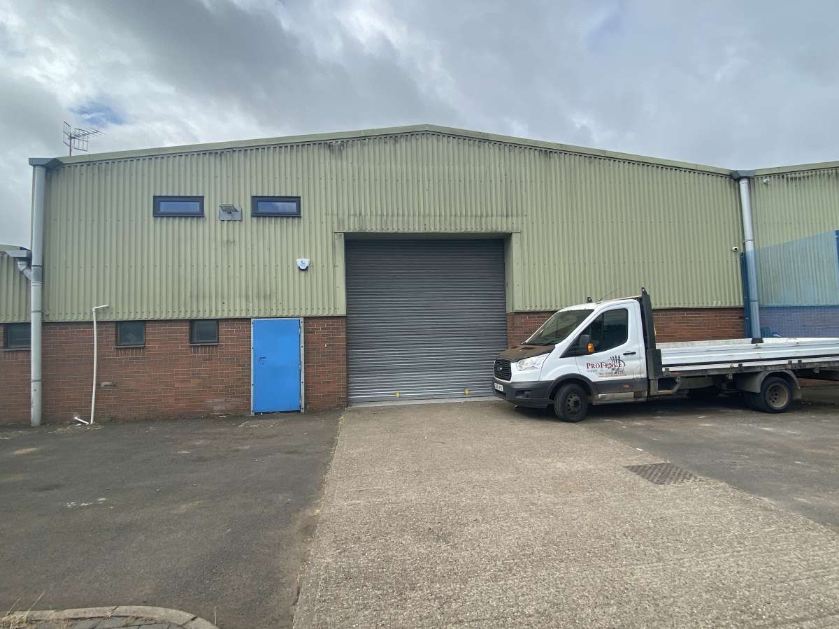Industrial Unit in Wolverhampton - photo 4
