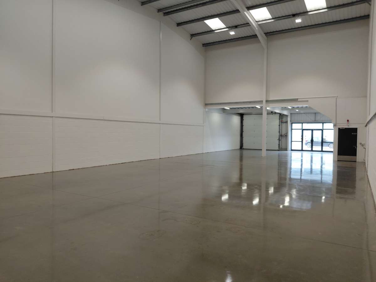 Industrial Unit in Croydon - photo 4