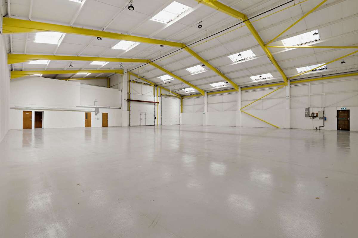 Industrial Unit in Bognor Regis - photo 4