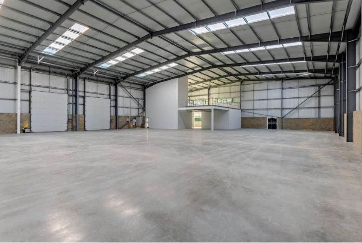 Industrial Unit in Orbital Park - photo 3