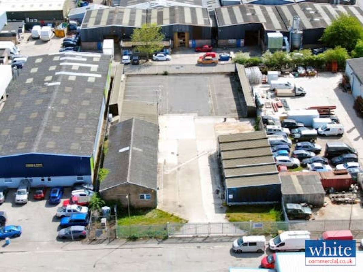 Industrial Unit in Banbury - photo 2