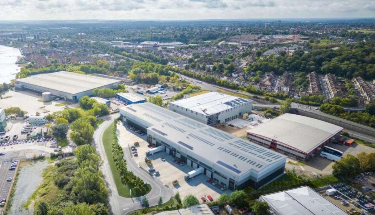 Industrial Unit in Erith - photo 3