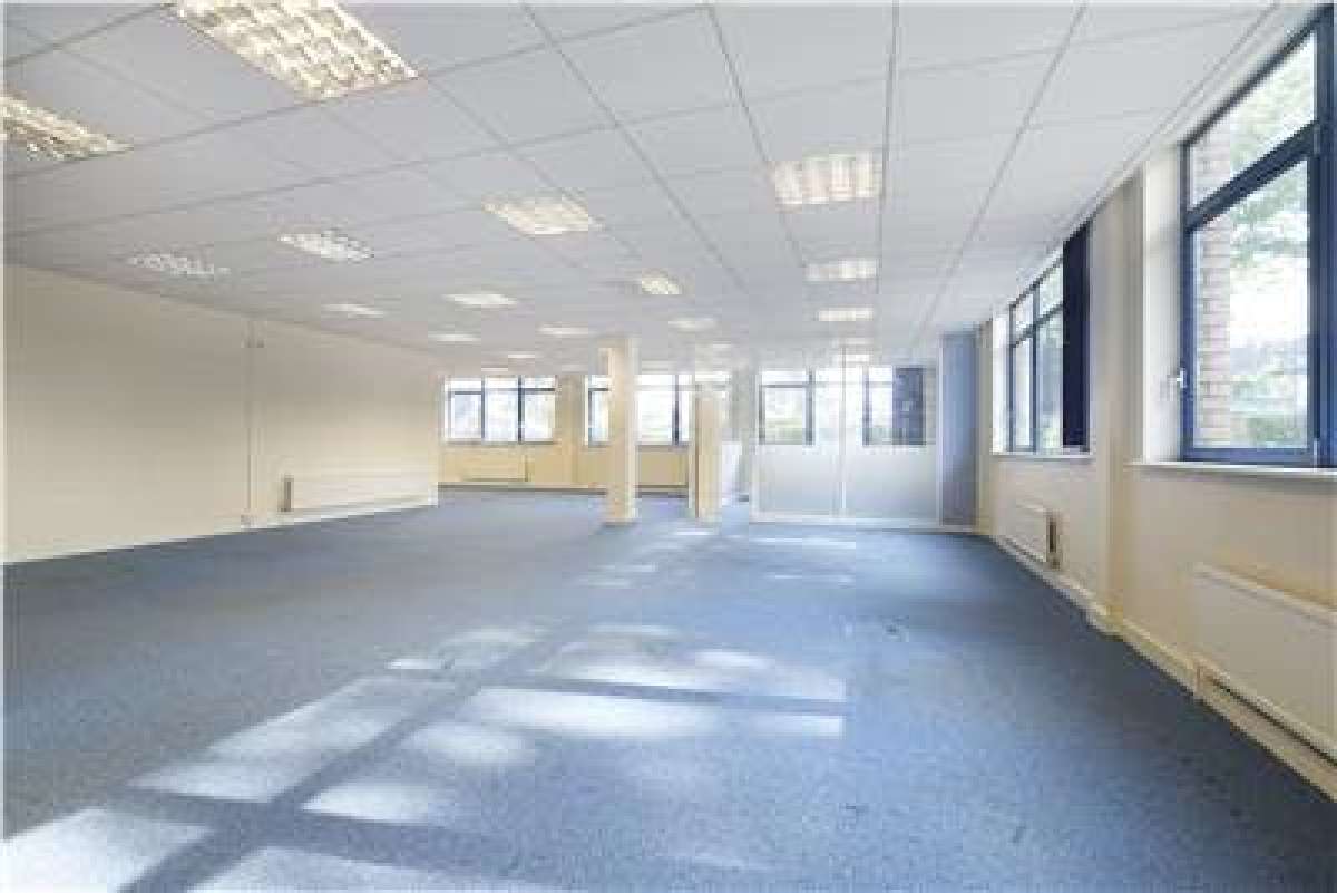 Industrial Unit in Dartford - photo 3