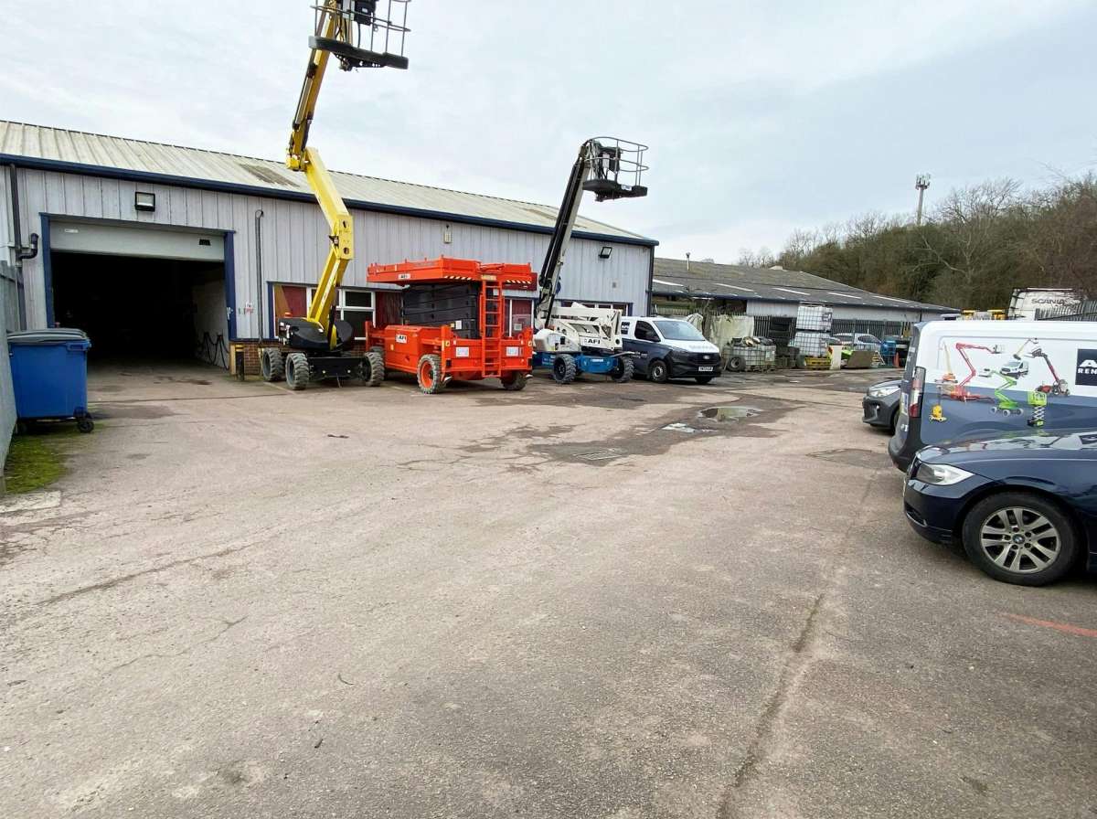 Industrial Unit in St Mary's Platt Wrotham - photo 2