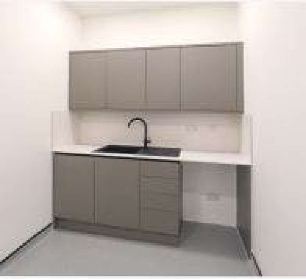 Industrial Unit in Crayford - photo 4