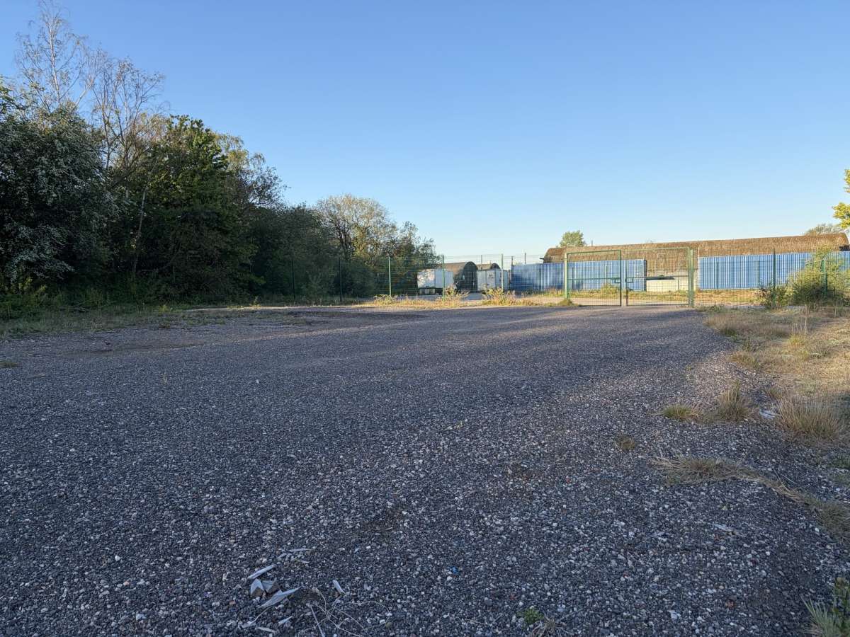 Industrial Unit in Newark - photo 4