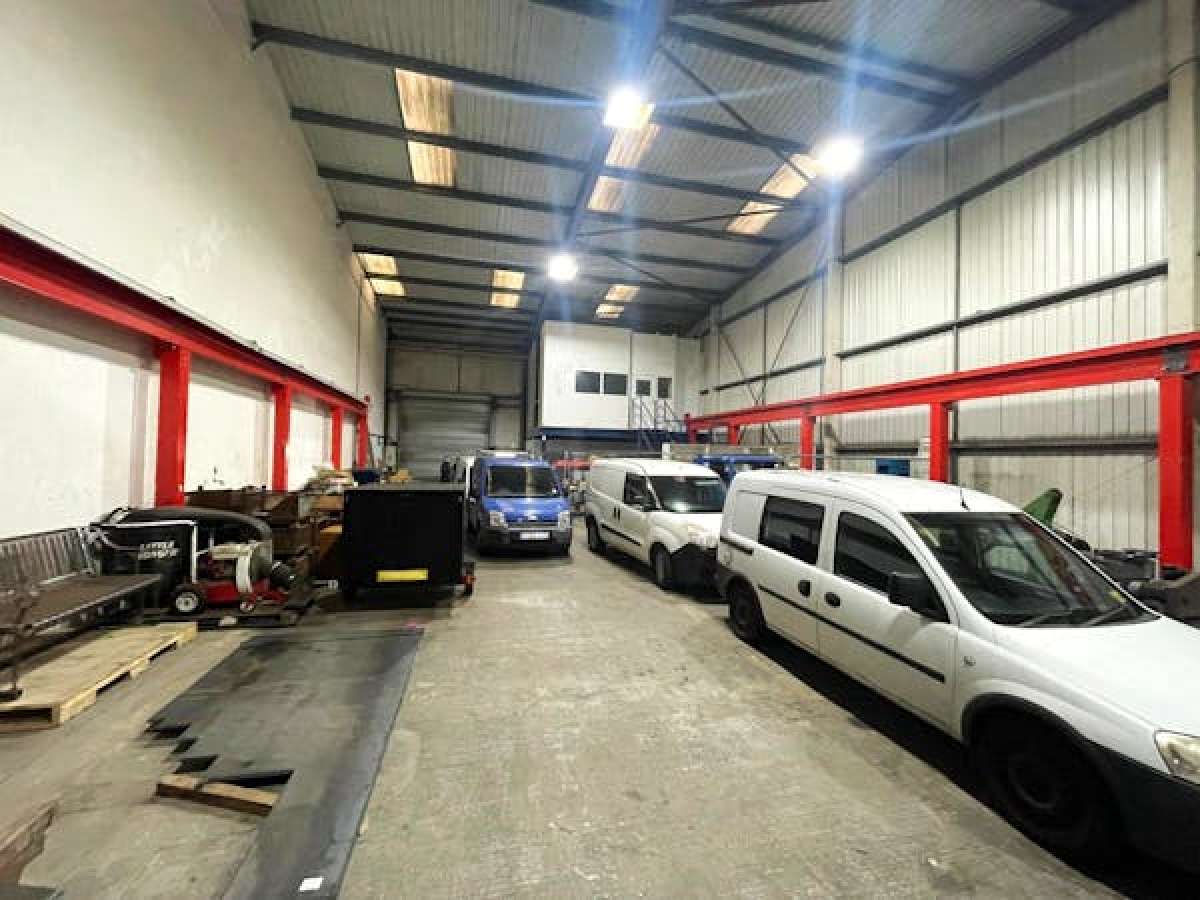 Industrial Unit in Worcester