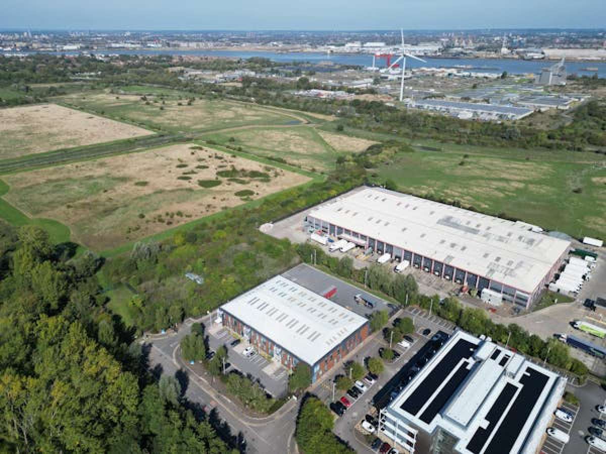 Industrial Unit in Erith