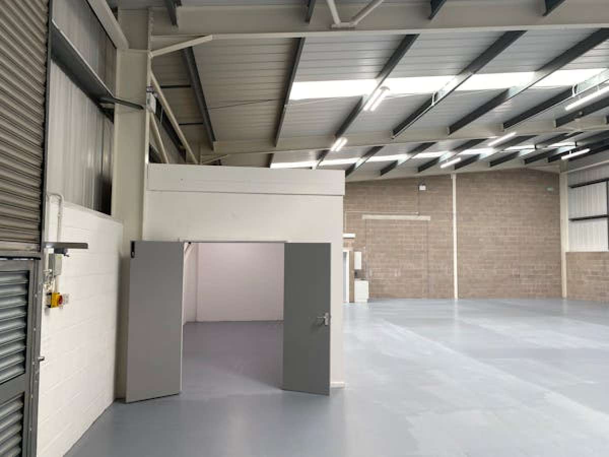 Industrial Unit in Worcester