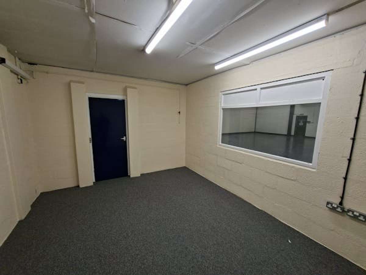 Industrial Unit in Cradley Heath