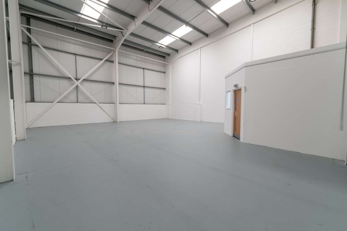 Industrial Unit in Redhill - photo 4