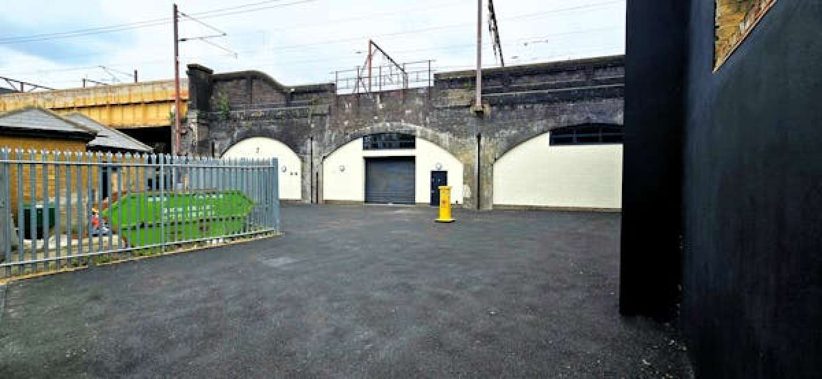 Industrial Unit in London