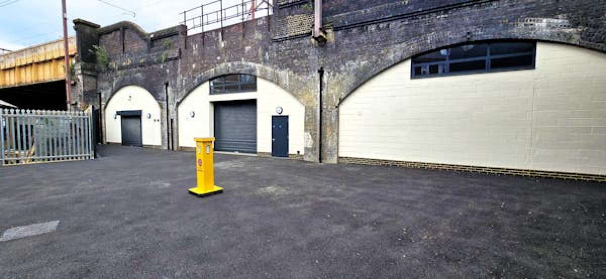 Industrial Unit in London
