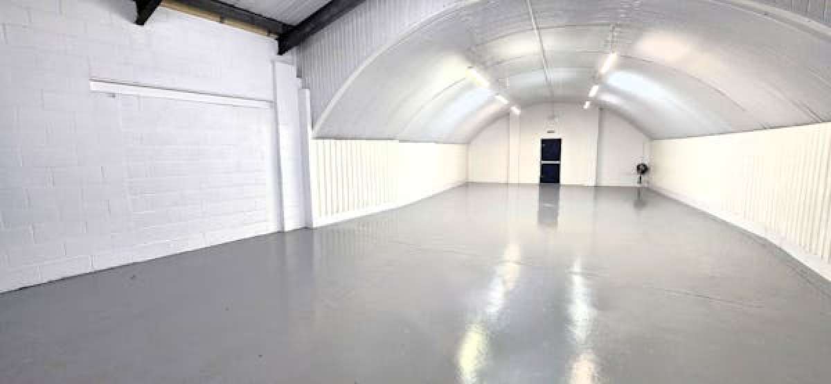 Industrial Unit in London
