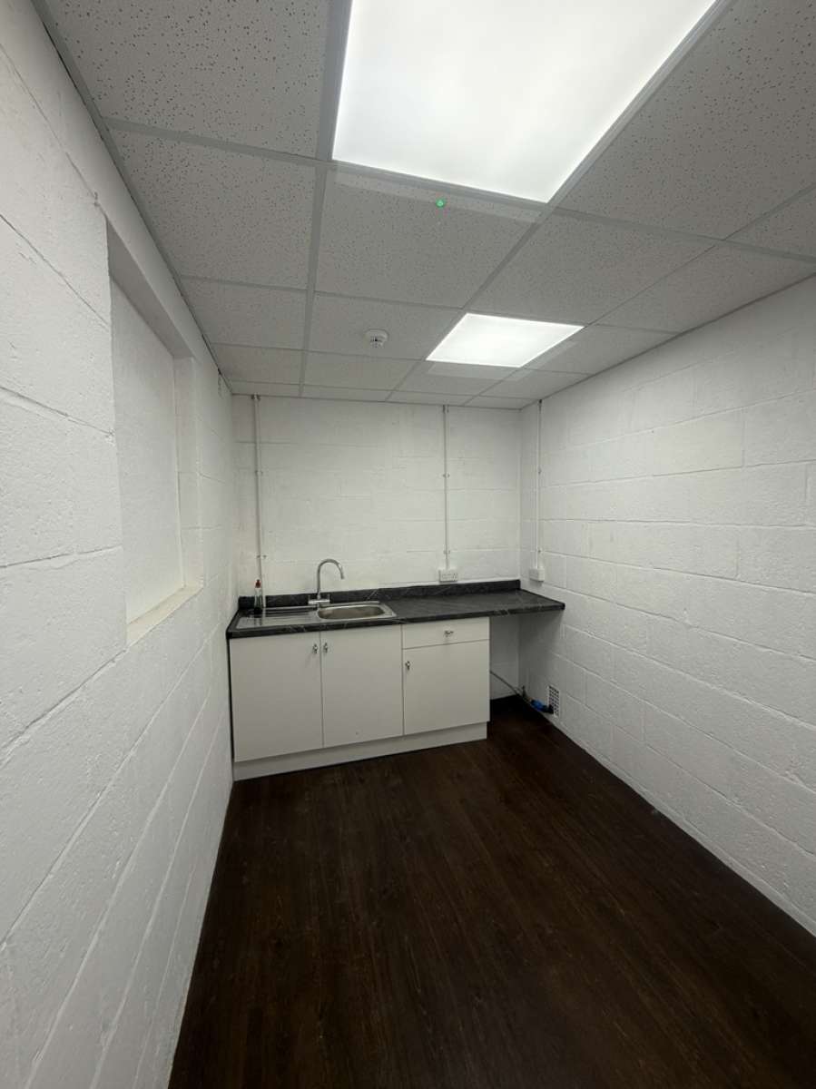 Industrial Unit in Rowley Regis - photo 4