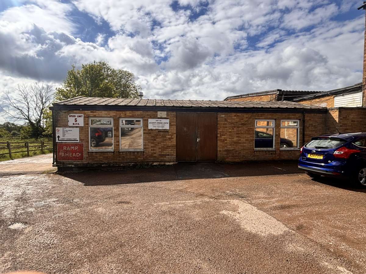 Industrial Unit in Leicester - photo 2