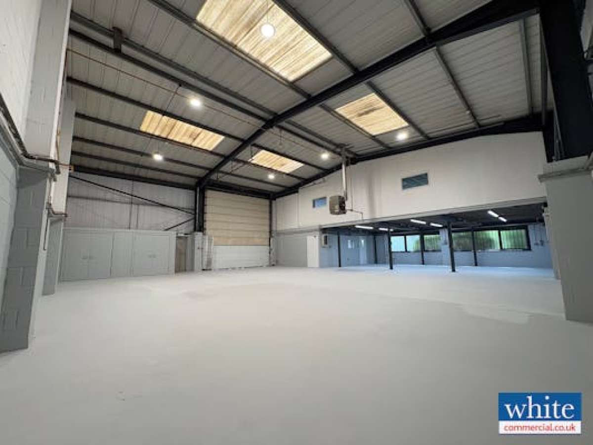Industrial Unit in Bicester - photo 2