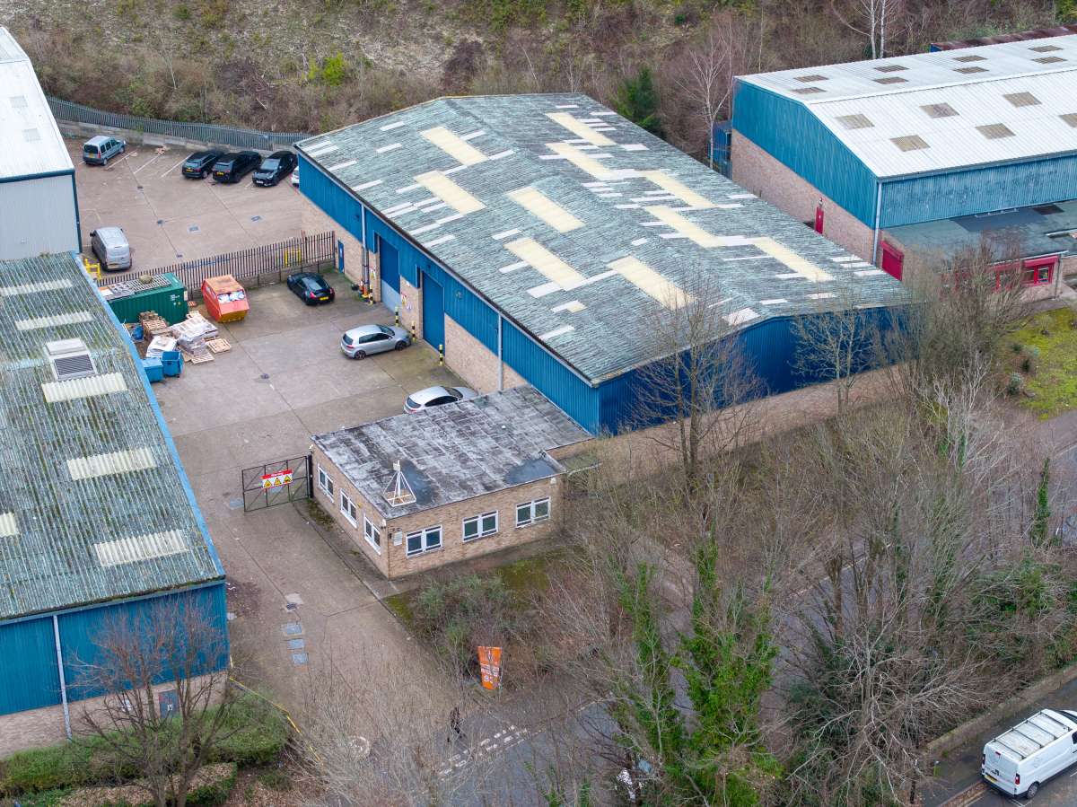 Industrial Unit in Redlands Industrial Estate - photo 4