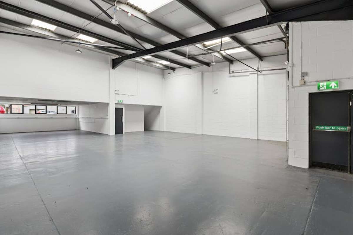 Industrial Unit in Alton - photo 4