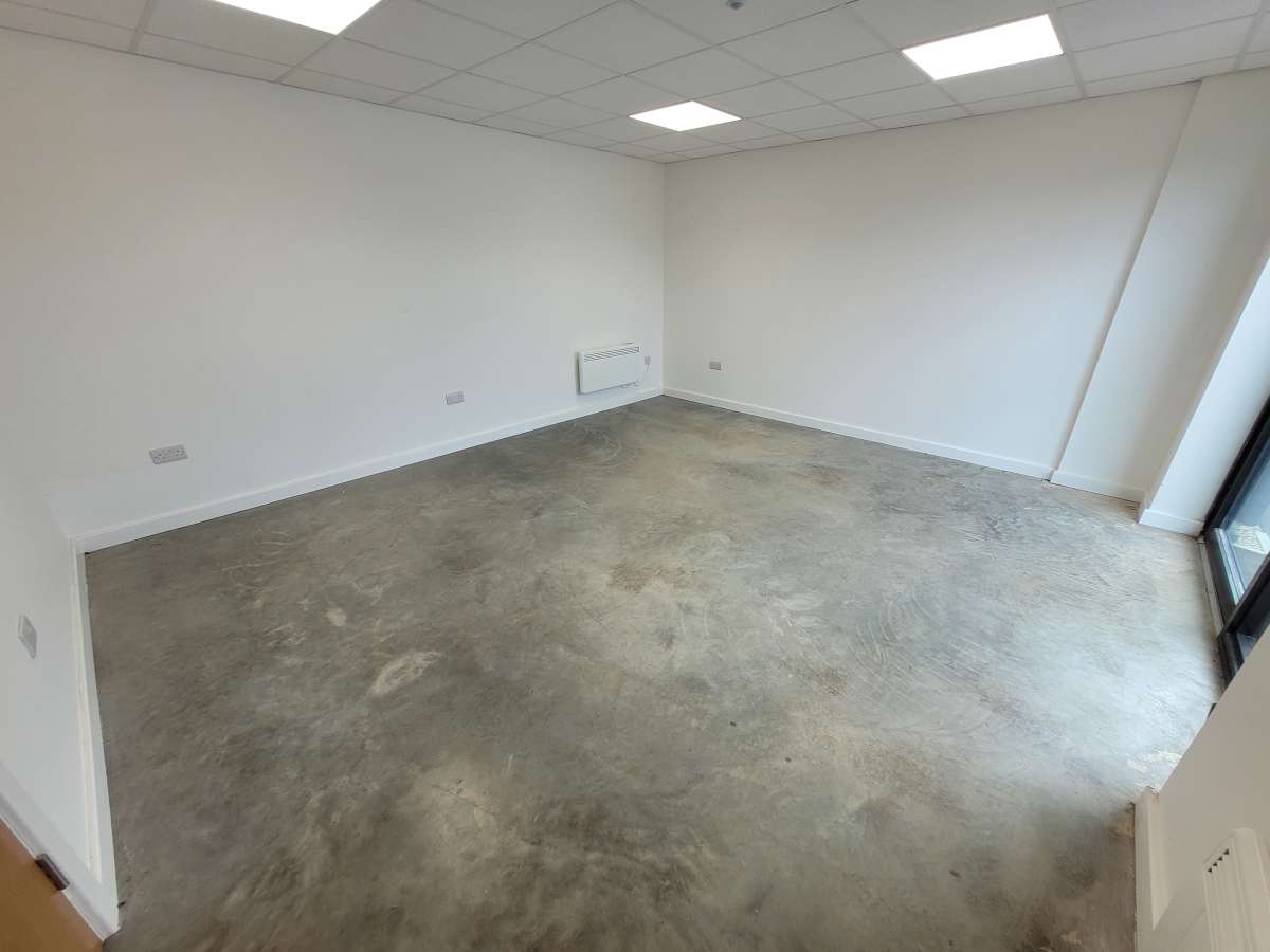 Industrial Unit in Biggleswade - photo 4