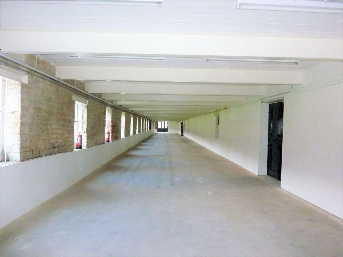 Industrial Unit in Halifax - photo 2