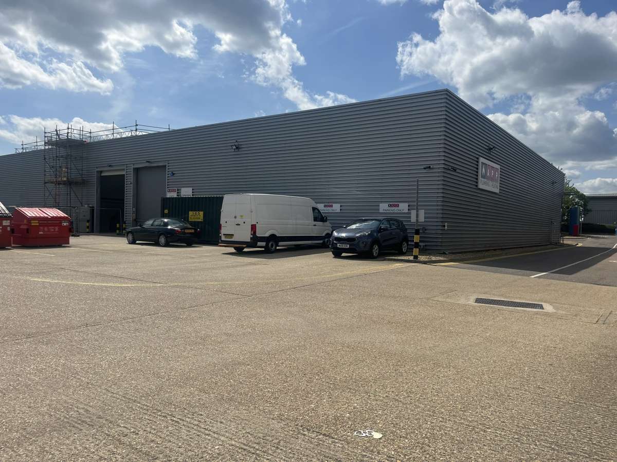 Industrial Unit in Portsmouth - photo 3
