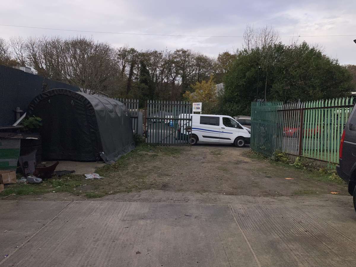 Industrial Unit in Sheffield - photo 4