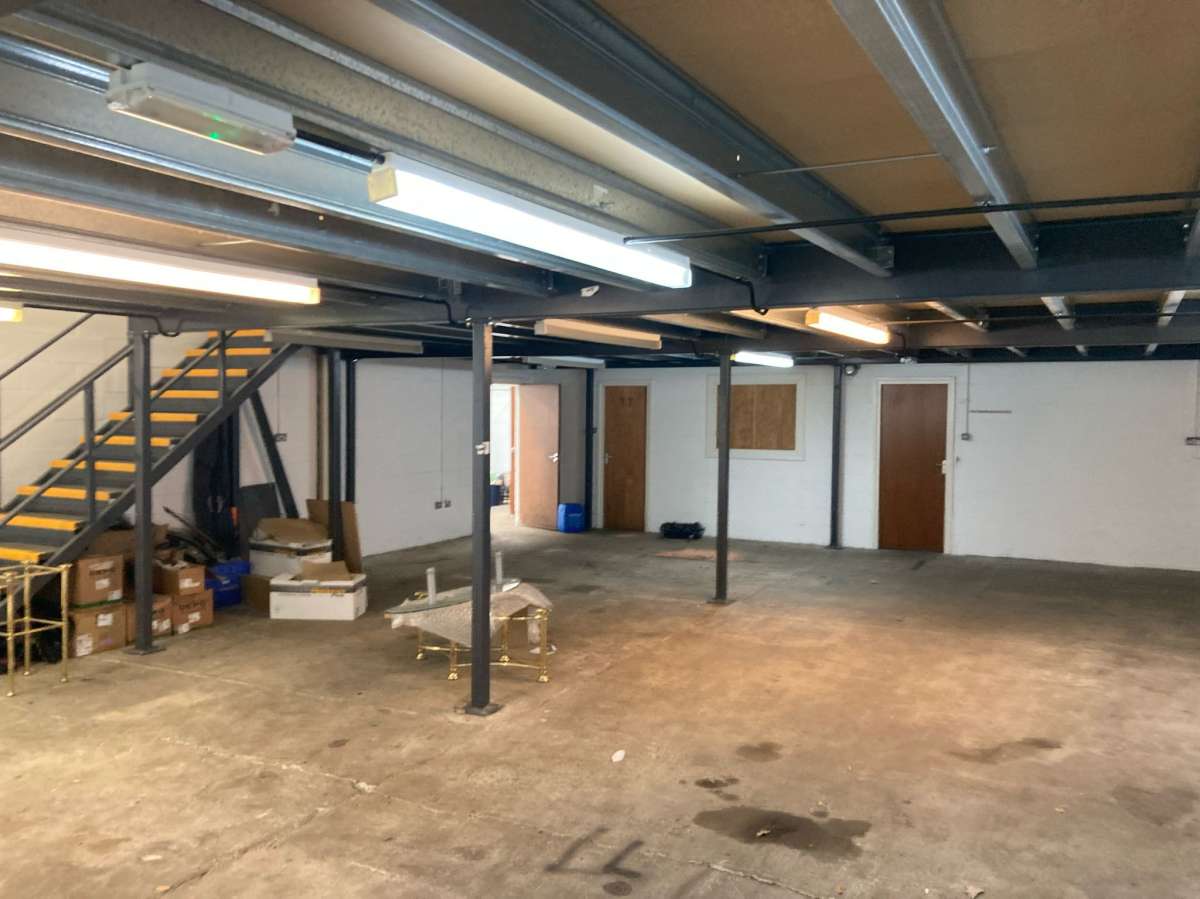 Industrial Unit in Norwich - photo 3