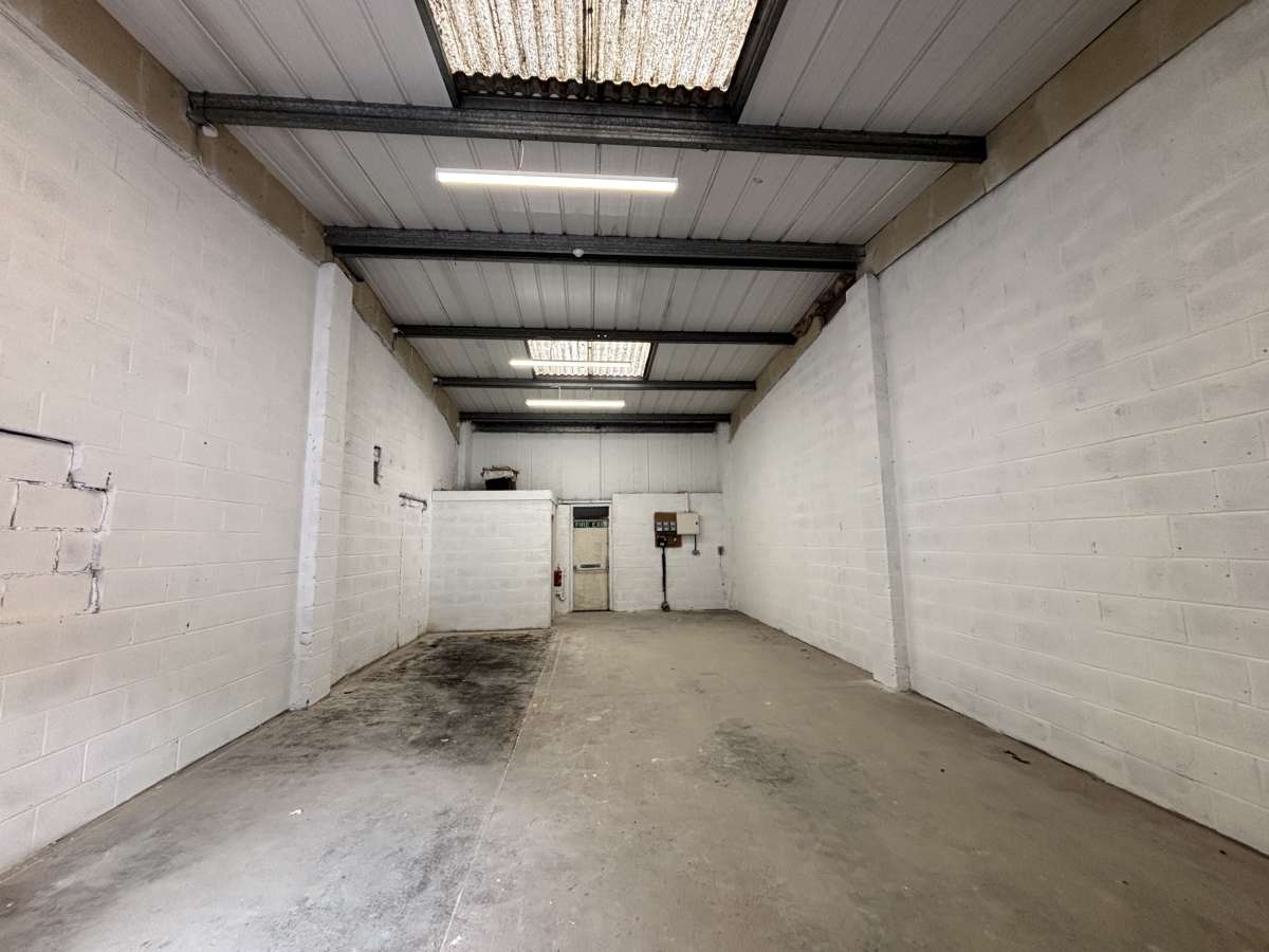 Industrial Unit in Brockholes - photo 3