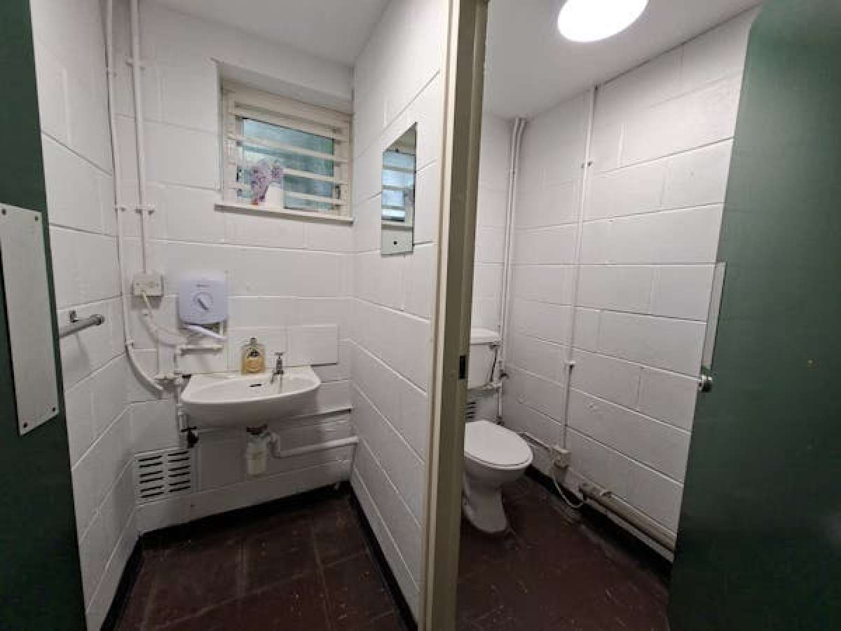 Industrial Unit in Doncaster - photo 4