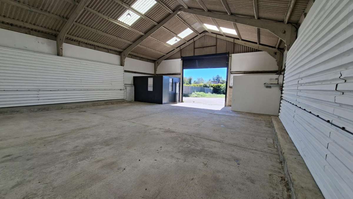 Industrial Unit in Ingatestone - photo 2