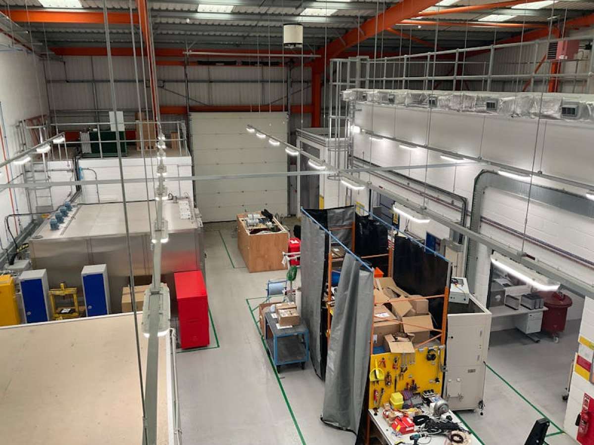 Industrial Unit in Leatherhead - photo 2
