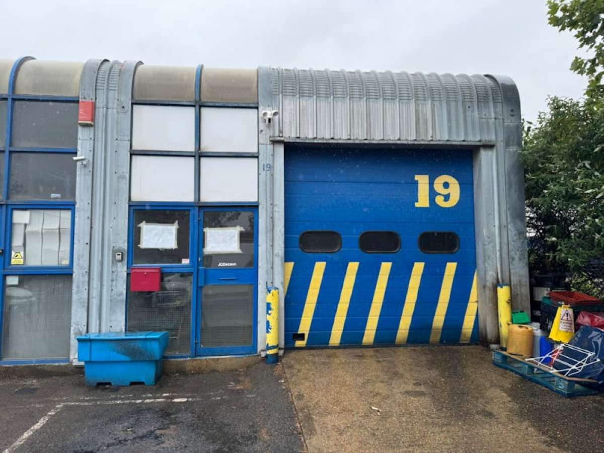 Industrial Unit in Egham - photo 3