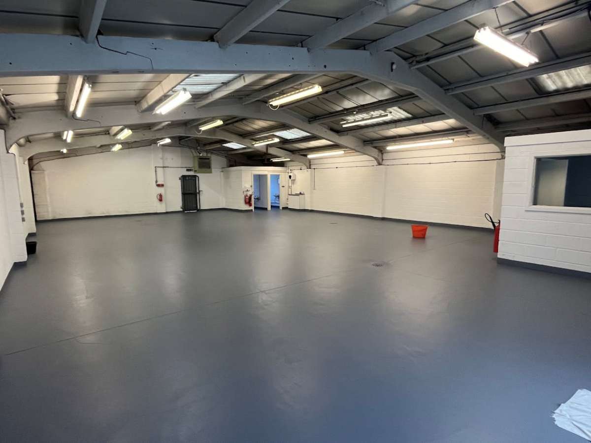 Industrial Unit in Winchester - photo 3