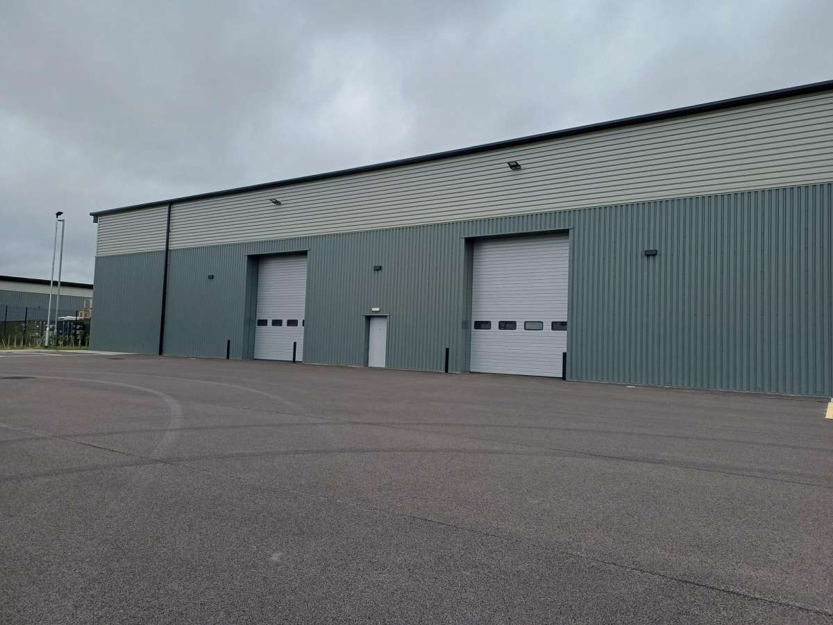 Industrial Unit in Market Harborough - photo 2