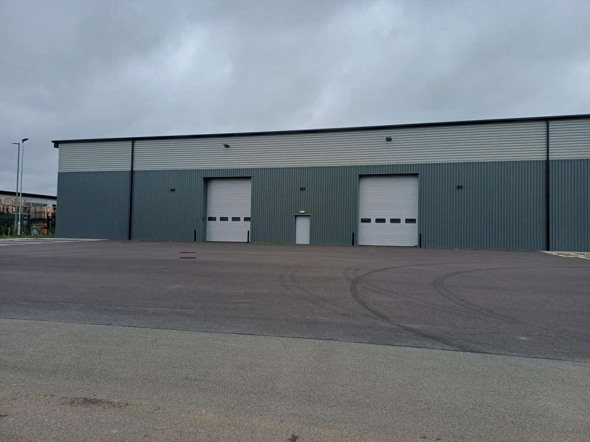 Industrial Unit in Market Harborough - photo 3