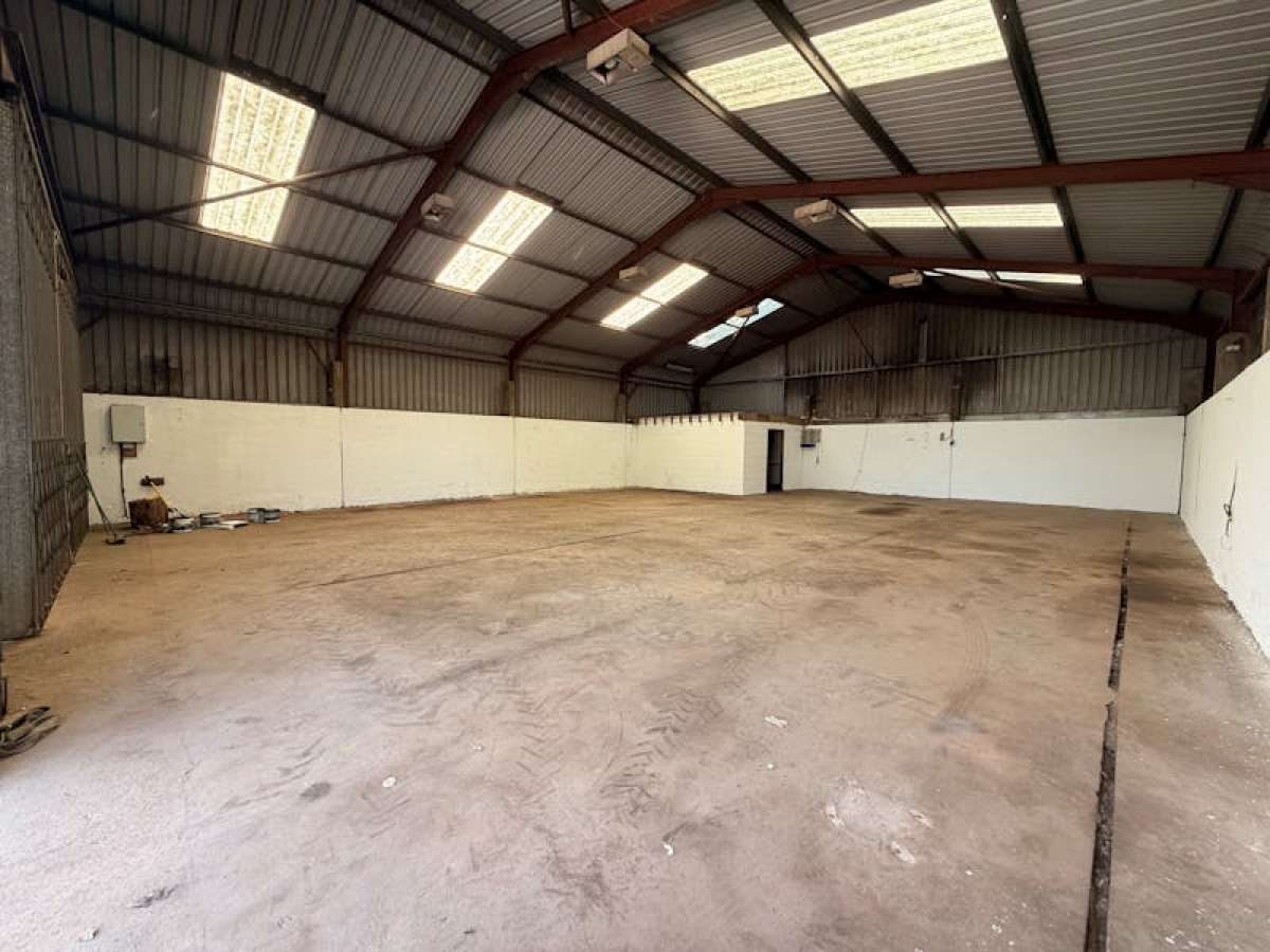 Industrial Unit in Bordon - photo 4