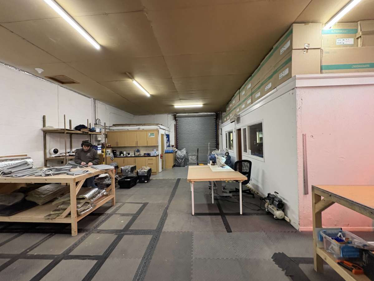 Industrial Unit in Quarry Hill Industrial Estate - photo 3