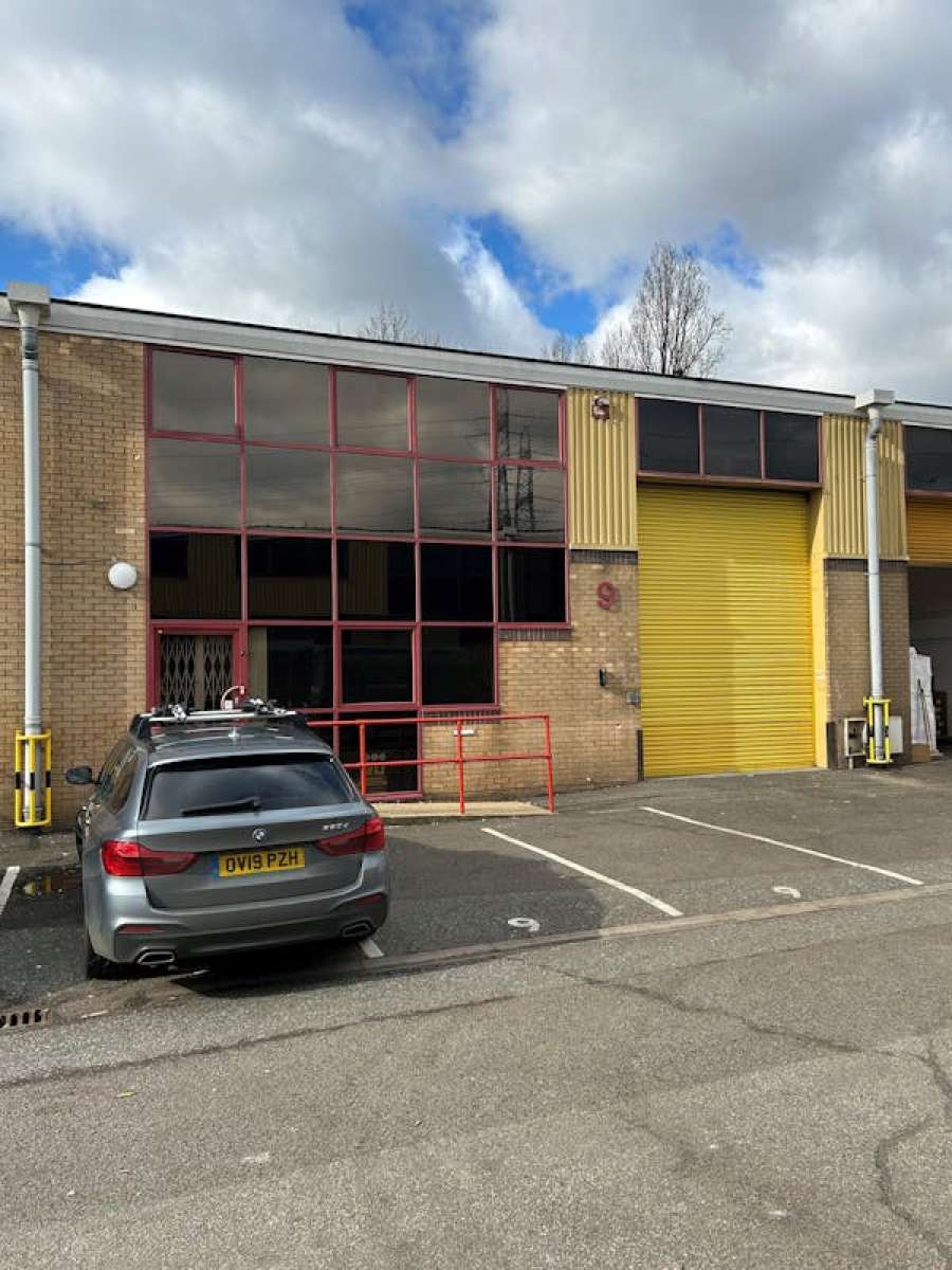 Industrial Unit in Enfield - photo 3