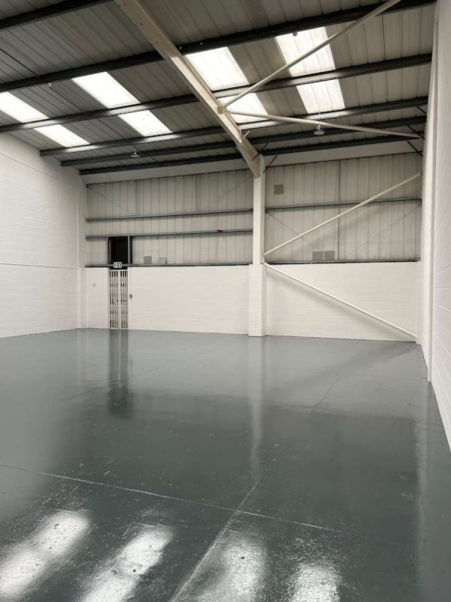 Industrial Unit in Enfield - photo 4