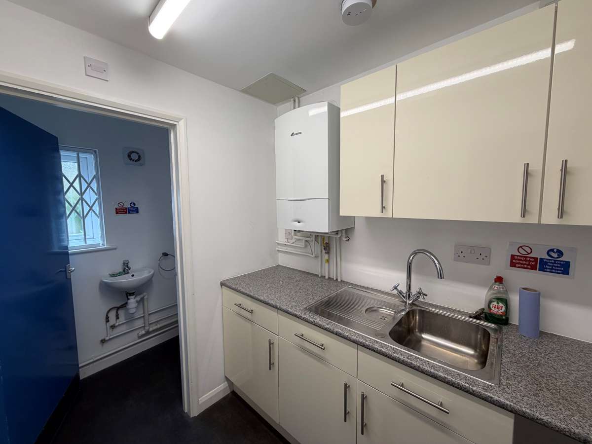 Industrial Unit in Glenfield - photo 4