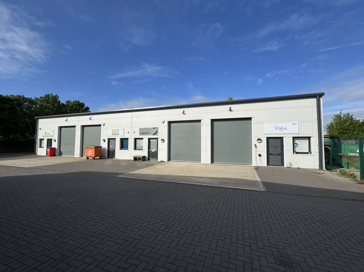 Industrial Unit in Peterborough - photo 2