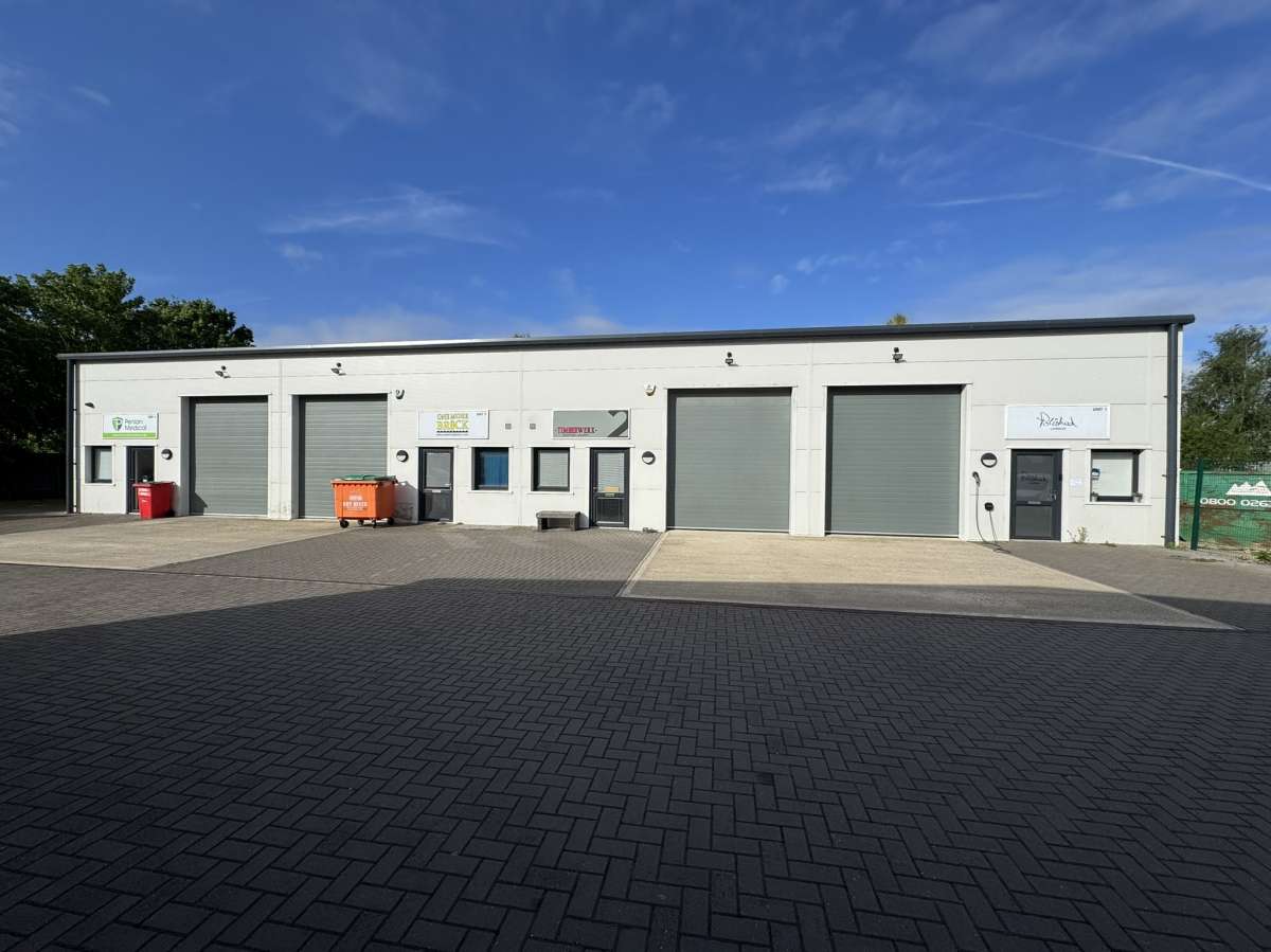 Industrial Unit in Peterborough - photo 3