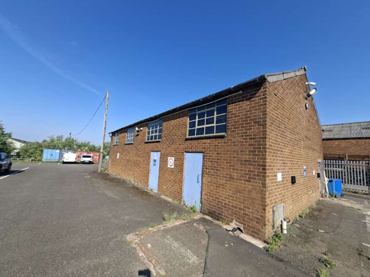 Industrial Unit in Walsall - photo 4