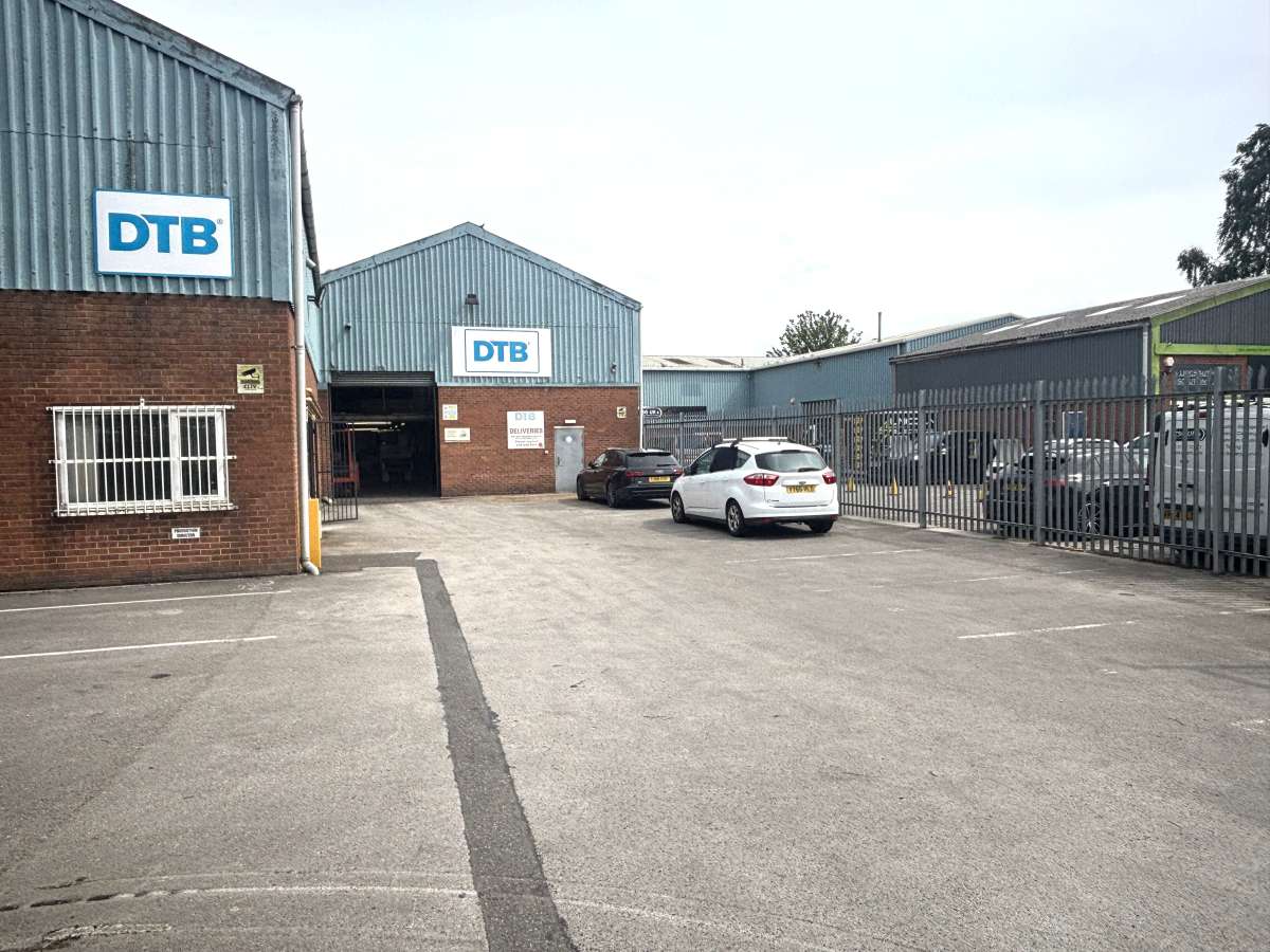 Industrial Unit in North Hykeham - photo 2
