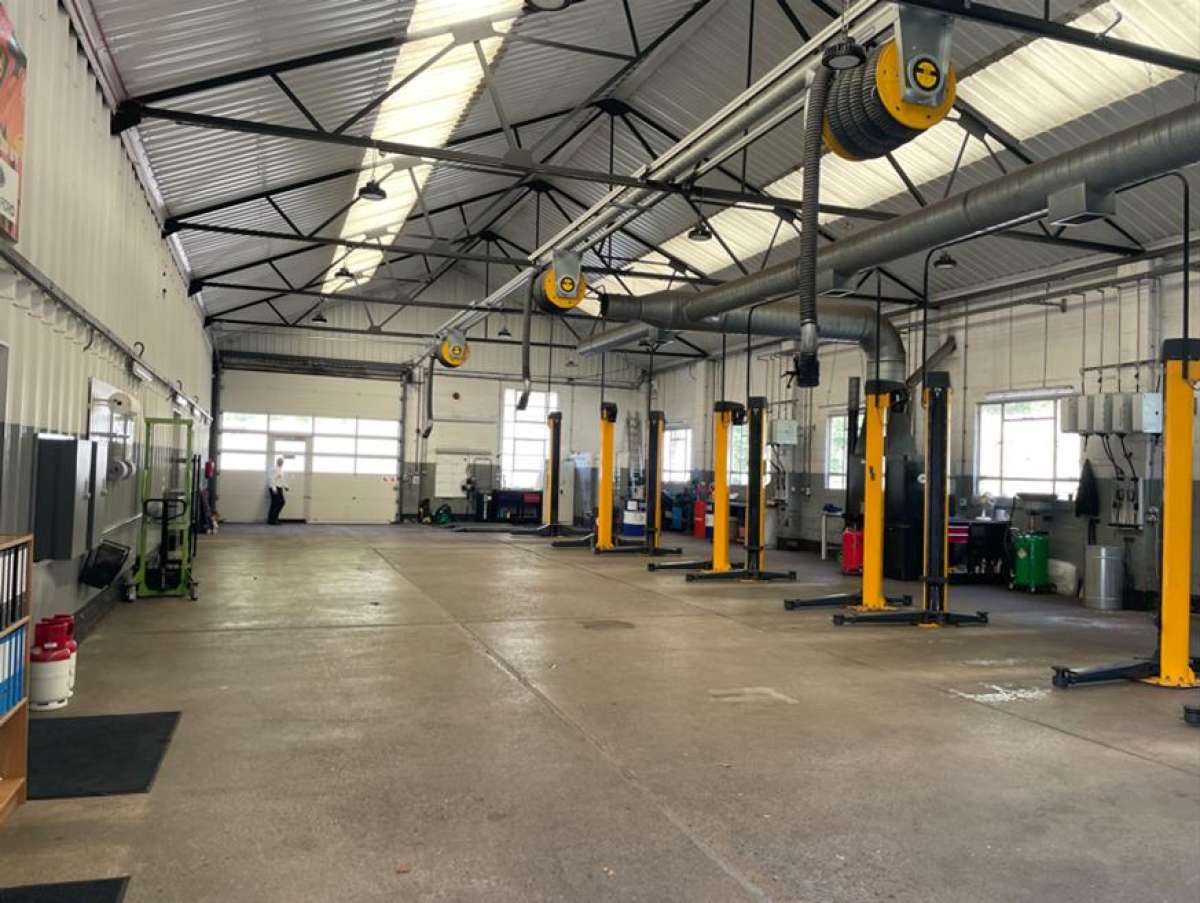 Industrial Unit in Westbury - photo 4