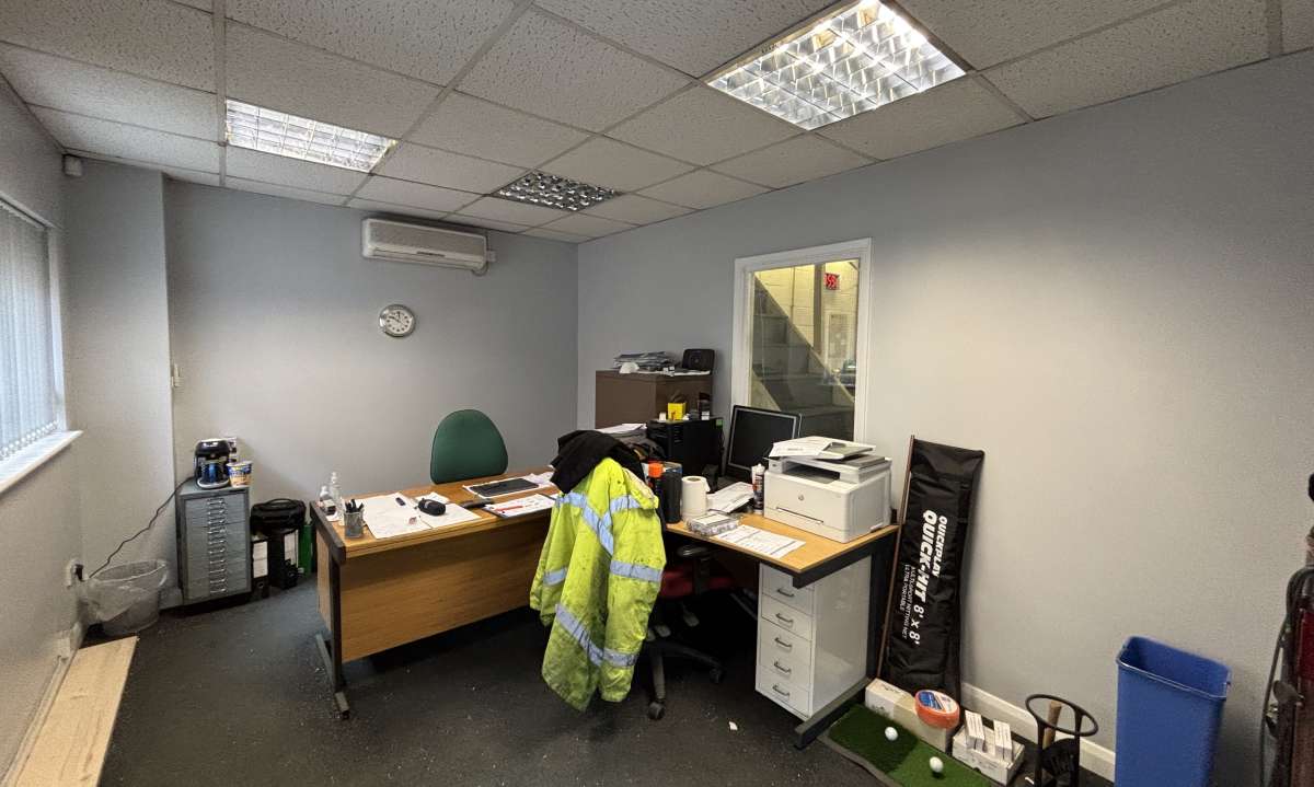 Industrial Unit in Derby - photo 2